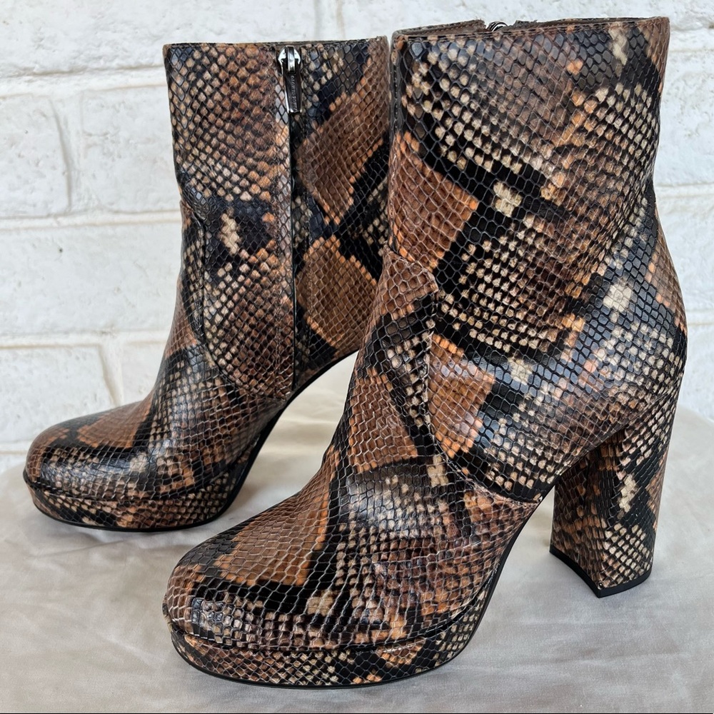 Vince Camuto Jemeria Snake Platform Ankle Boot Size 9 Women’s